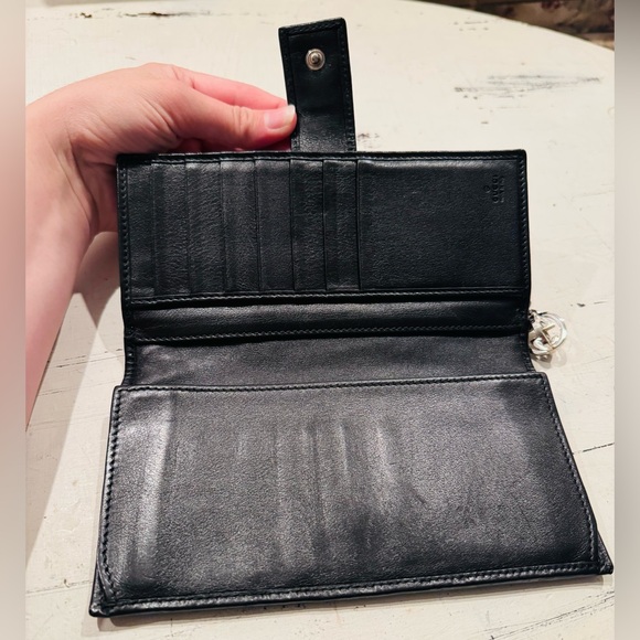 Gucci Black Embossed Wallet - Picture 3 of 10